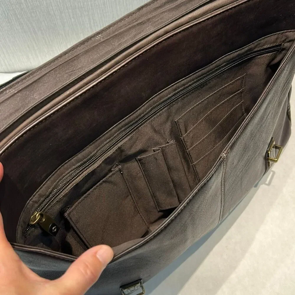 Samsonite Colombian Leather Flapover Case Messenger Bag Brown Buckle Closures